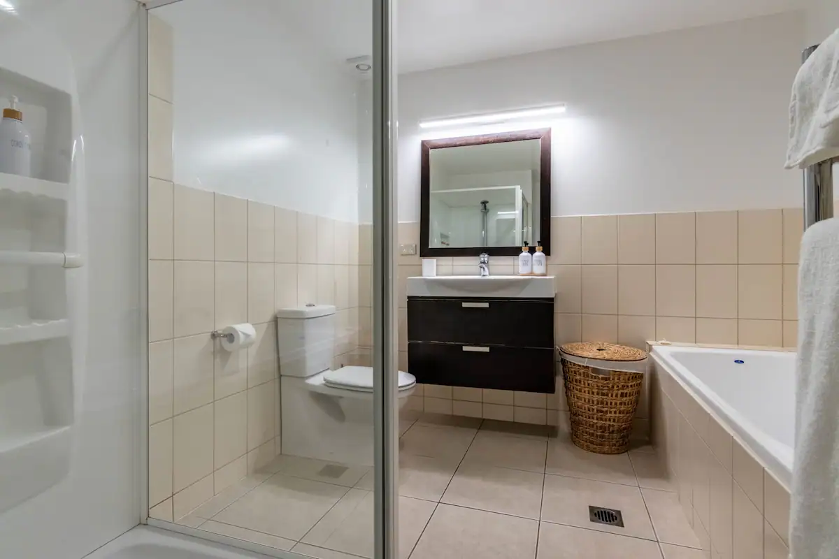 Central Executive Apartment Newly Listed! photo 4