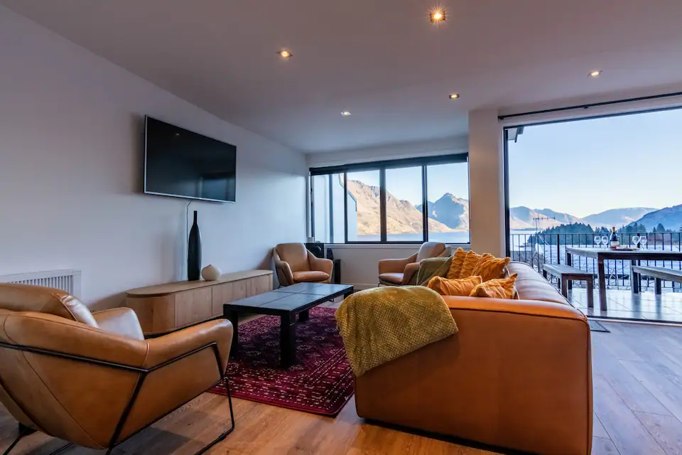 Central Executive Apartment Newly Listed! photo 16