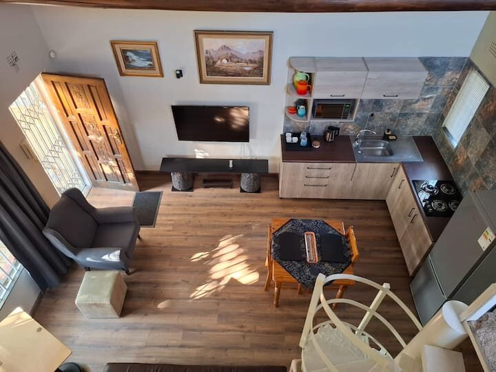 Hillcrest Loft — Self-Catering Cottage in Blairgowrie, Randburg photo 2