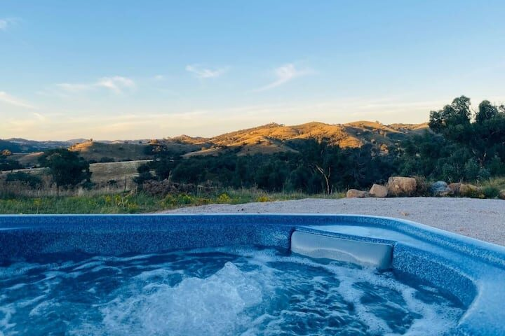 Amethyst – 1 Bed Cabin – Kundalini Lodge photo 5