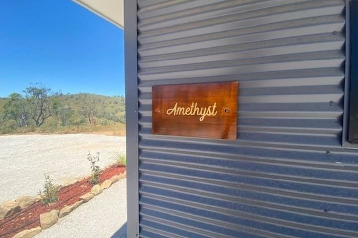 Amethyst – 1 Bed Cabin – Kundalini Lodge photo 8